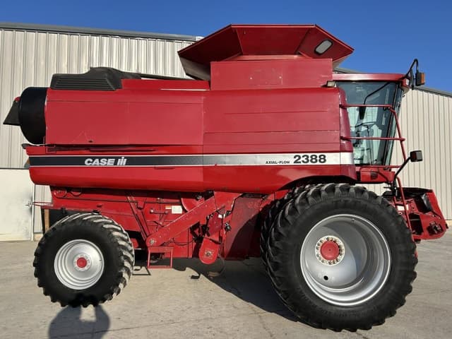 Image of Case IH 2388 equipment image 3