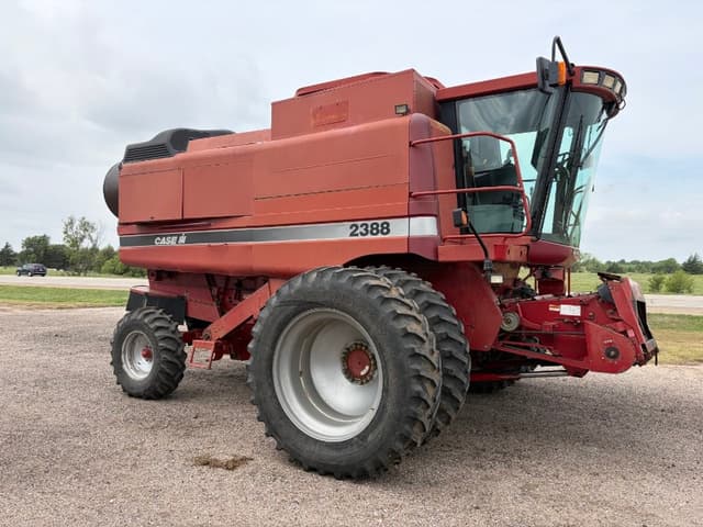 Image of Case IH 2388 equipment image 2