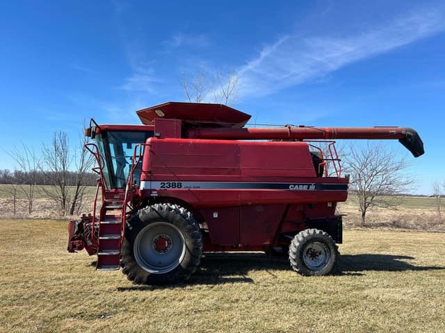 Image of Case IH 2388 equipment image 2