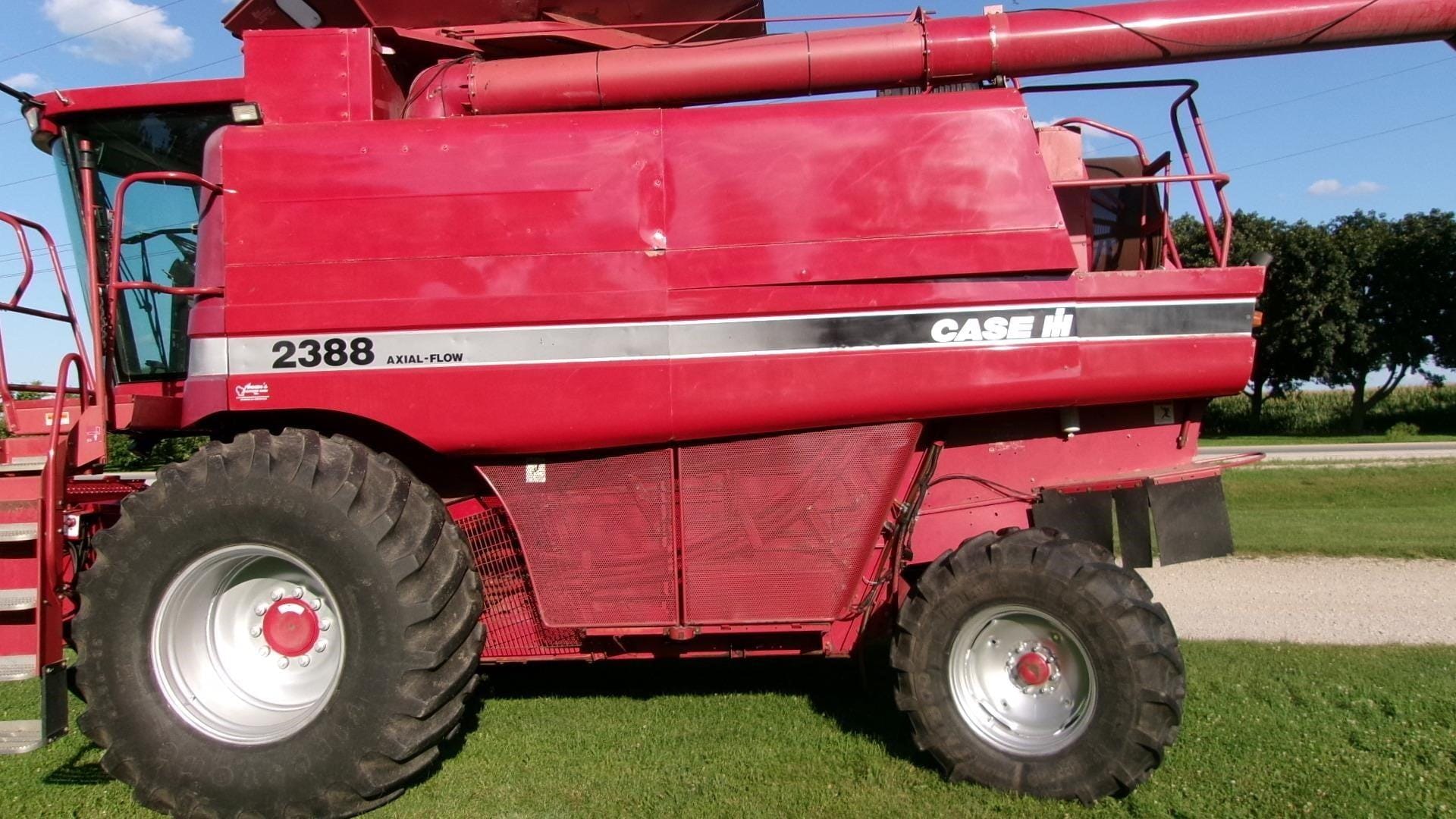1999 Case IH 2388 Equipment Image0