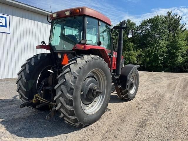Image of Case IH MX135 equipment image 2