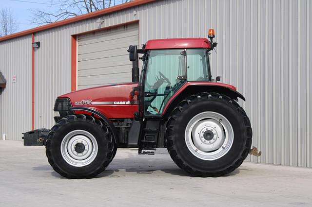 Image of Case IH MX135 equipment image 3