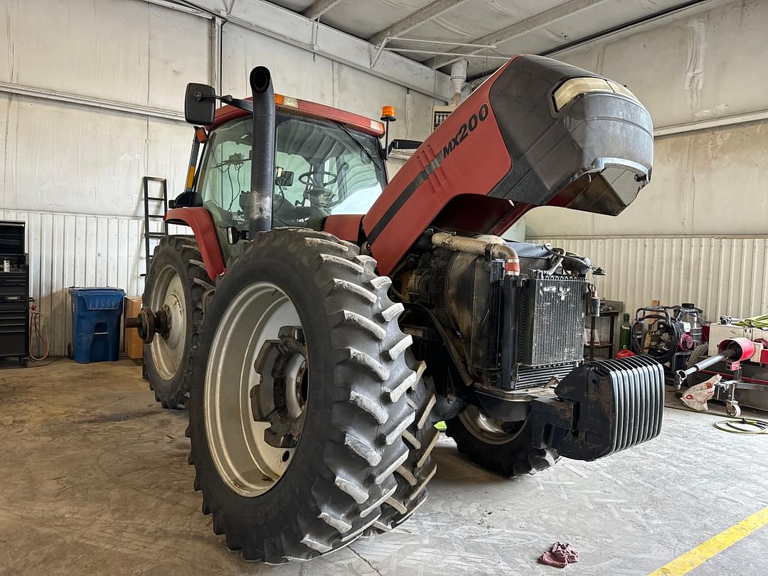 Image of Case IH MX200 Primary image