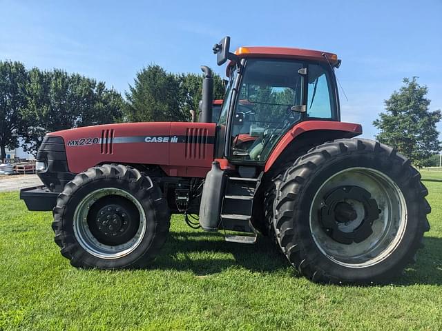 Image of Case IH MX220 equipment image 4
