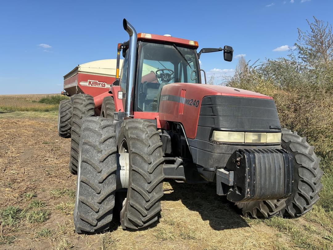Image of Case IH MX240 Primary image