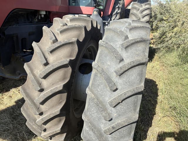 Image of Case IH MX240 equipment image 4