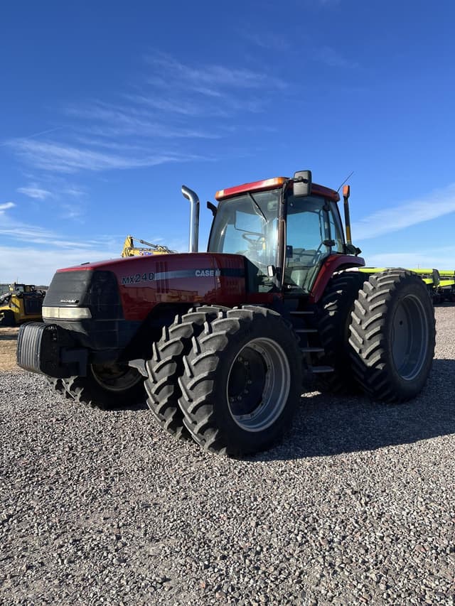 Image of Case IH MX240 equipment image 4