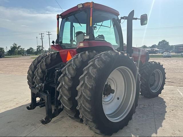 Image of Case IH MX240 equipment image 4