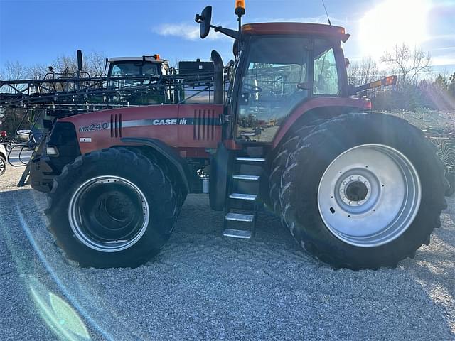Image of Case IH MX240 equipment image 2