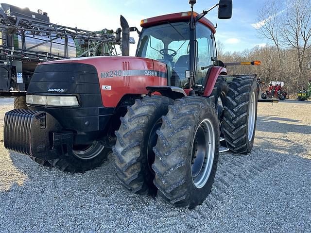 Image of Case IH MX240 equipment image 1