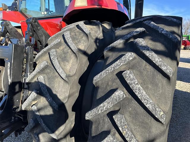 Image of Case IH MX240 equipment image 4