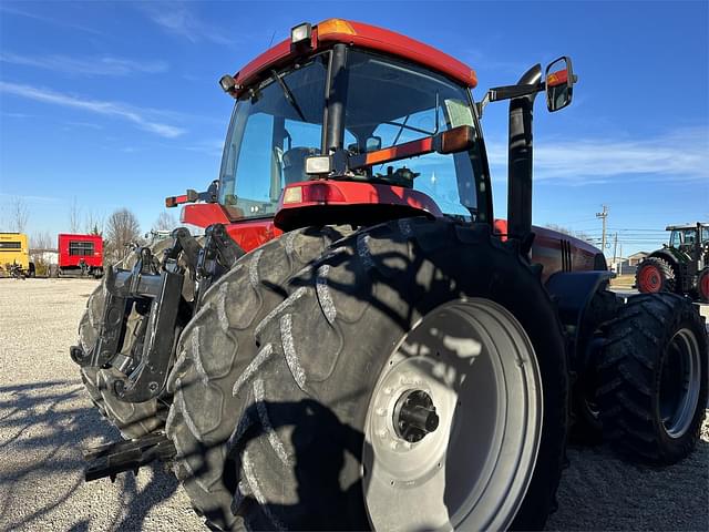 Image of Case IH MX240 equipment image 2