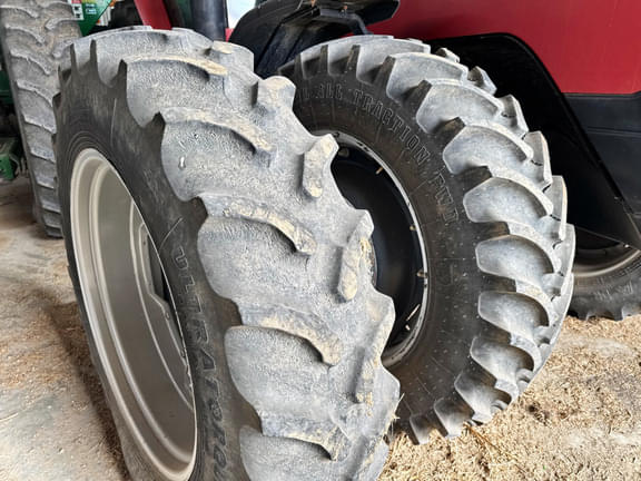 Image of Case IH MX240 equipment image 2