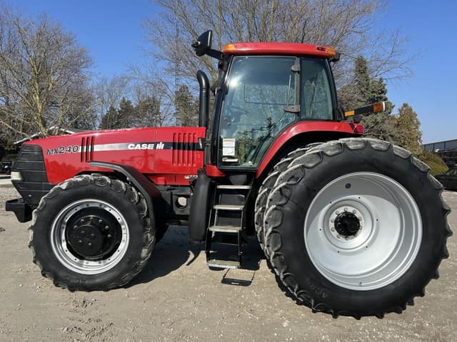 Image of Case IH MX240 equipment image 2
