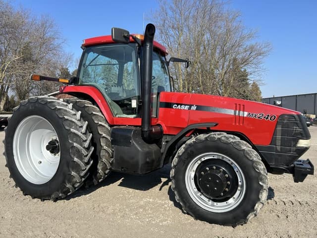 Image of Case IH MX240 equipment image 1