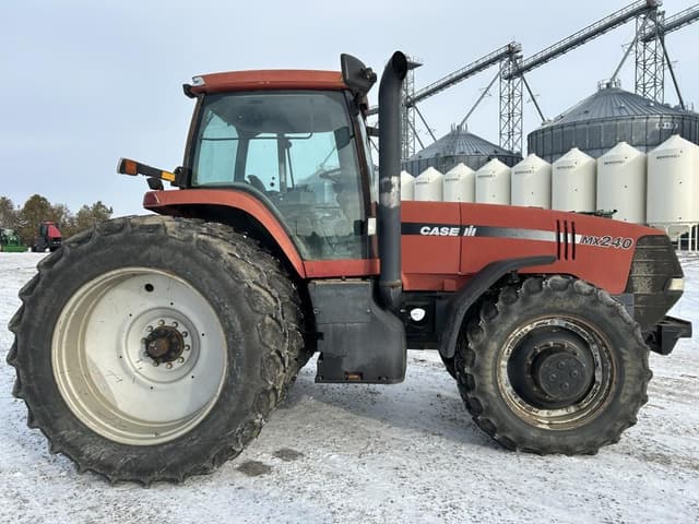 Image of Case IH MX240 equipment image 3