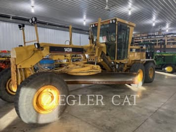 Main image Caterpillar 143H