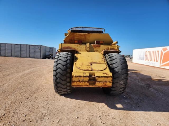Image of Caterpillar 613C Series II equipment image 3