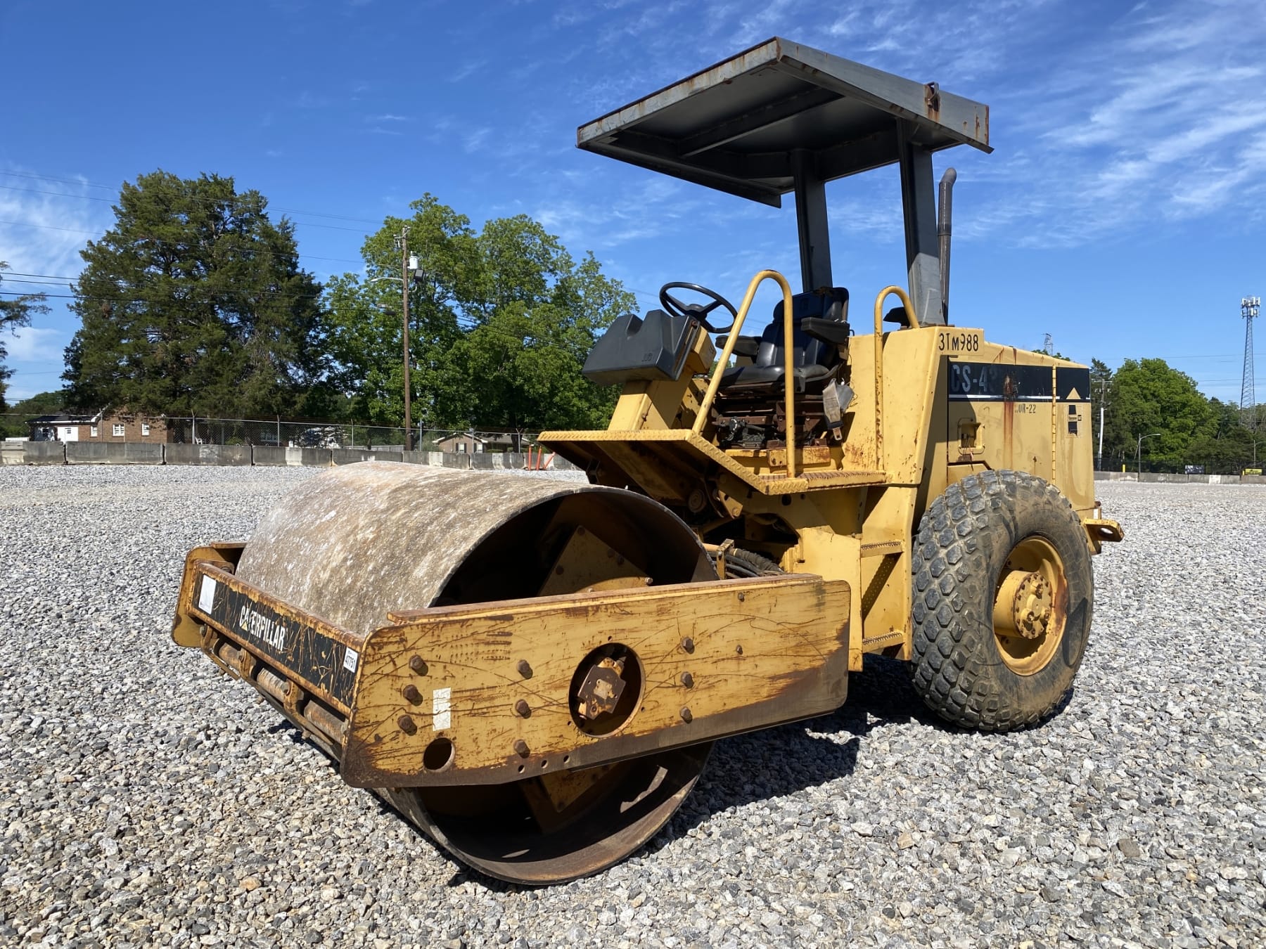 1999 Caterpillar CS-433C Equipment Image0