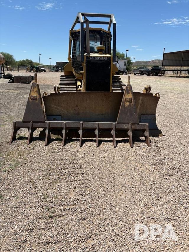 Image of Caterpillar D5M equipment image 3