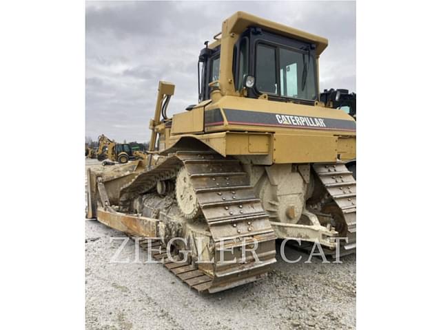 Image of Caterpillar D6R equipment image 3