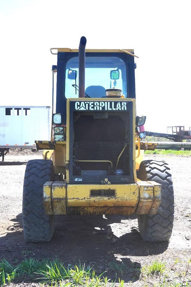 Image of Caterpillar IT24F equipment image 3