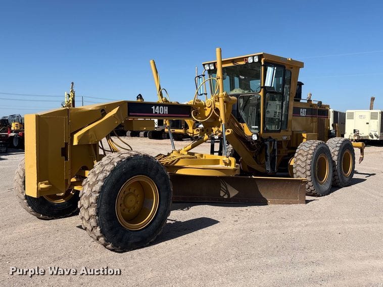 1999 Caterpillar 140H Equipment Image0