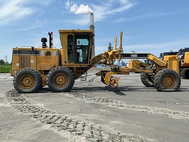 Image of Caterpillar 140H equipment image 3