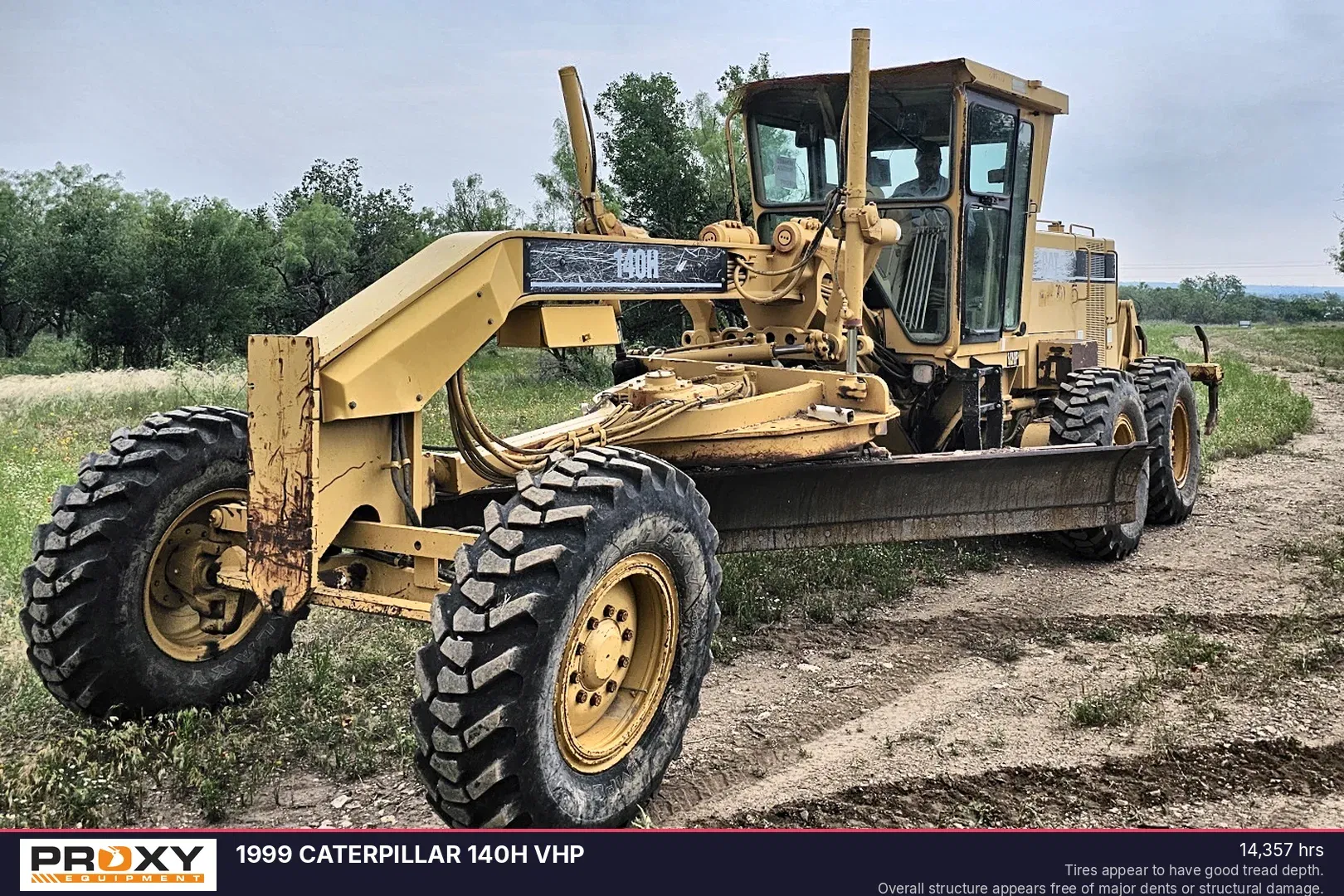 1999 Caterpillar 140H VHP Equipment Image0