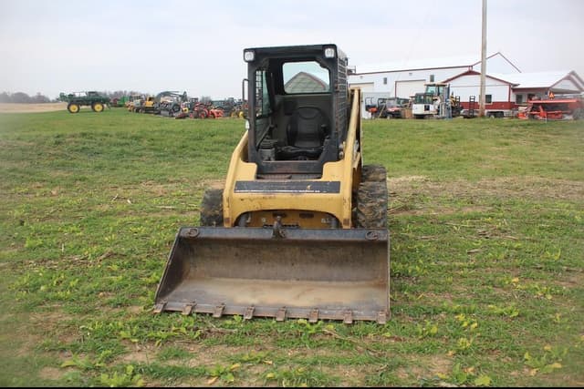 Image of Caterpillar 226 equipment image 1