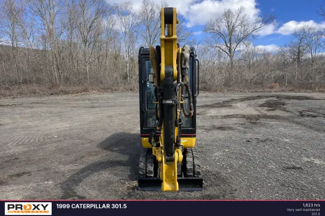 Image of Caterpillar 301.5 equipment image 3