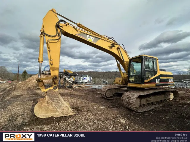 Image of Caterpillar 320BL equipment image 2