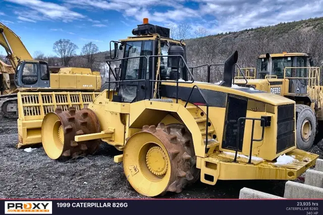 Image of Caterpillar 826G equipment image 3