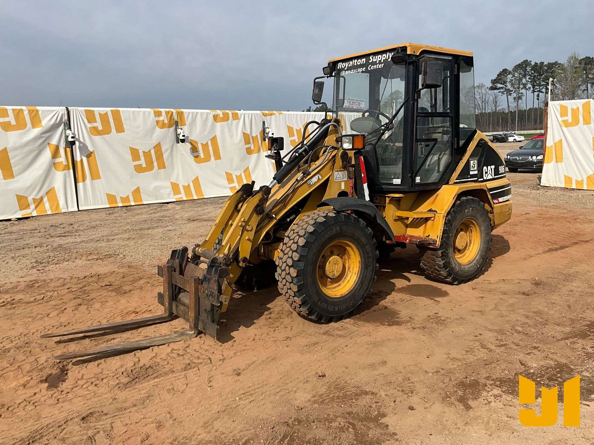 1999 Caterpillar 906 Equipment Image0