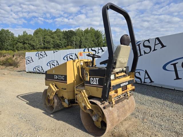 Image of Caterpillar CB-224C equipment image 2