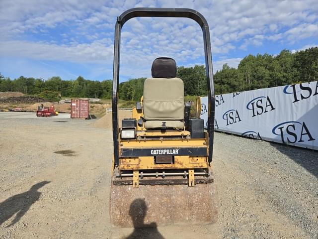 Image of Caterpillar CB-224C equipment image 3