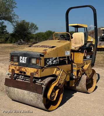 Main image Caterpillar CB-224C