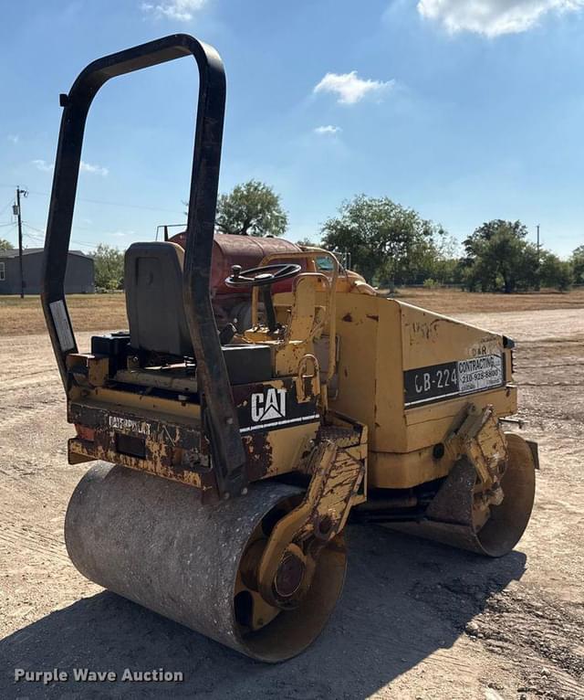 Image of Caterpillar CB-224C equipment image 4