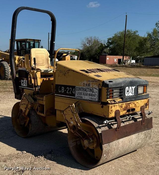 Image of Caterpillar CB-224C equipment image 2
