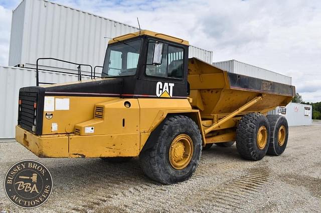 Image of Caterpillar D250E equipment image 4