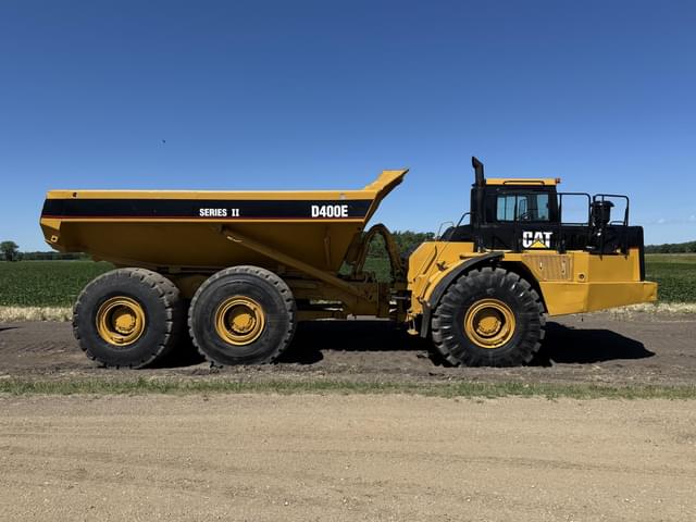 Image of Caterpillar D400E Series II equipment image 1