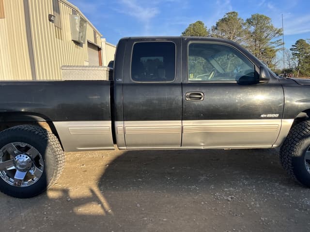 Image of Chevrolet 1500 equipment image 4