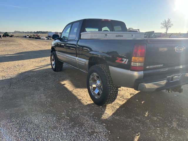 Image of Chevrolet 1500 equipment image 2