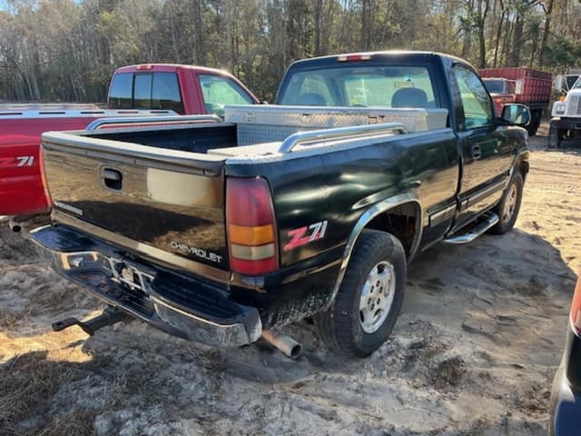 Image of Chevrolet 1500 equipment image 2