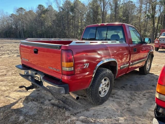 Image of Chevrolet 1500 equipment image 2