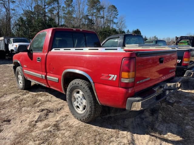 Image of Chevrolet 1500 equipment image 3