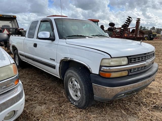 Image of Chevrolet 1500 equipment image 1