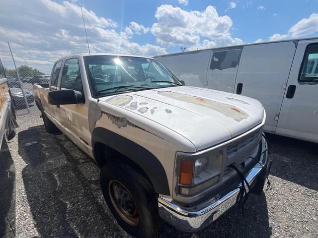 Image of Chevrolet 2500 equipment image 3