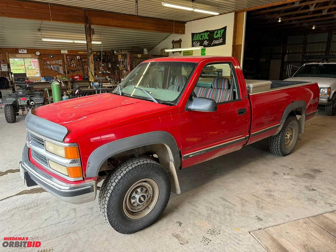 Image of Chevrolet Cheyenne 2500 Primary image