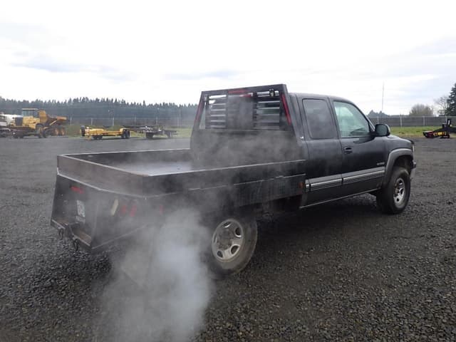 Image of Chevrolet 2500 equipment image 4